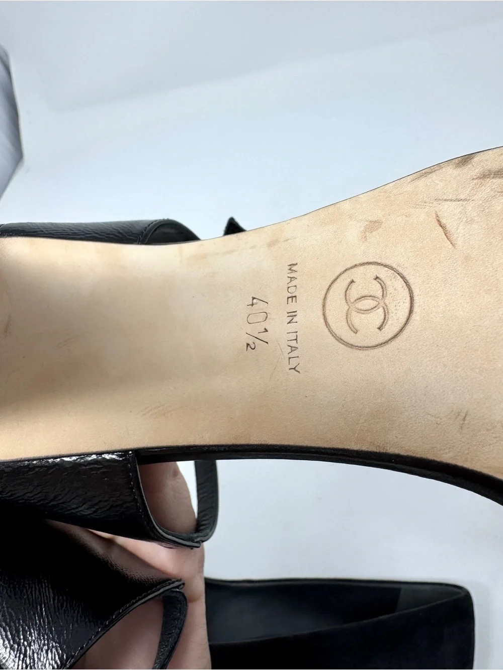 CHANEL Black Patent Leather Slingback Sandals with CC Logo